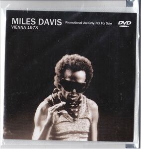 MEGA DISC MILES DAVIS VIENNA 1973 マイルス・デイヴィス　MEGA DISC デイビス