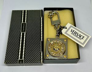 Gianni Versace 未使用 キーホルダー シルバーカラー × ゴールドカラー ヴェルサーチ