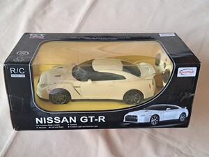 RC RASTAR NISSAN GT-R 1/24 ラジコンカー