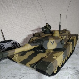 東京マルイ 迷彩柄 戦車 RC バトルタンク 1/24 スケールリアルアクション M1A2 ABRAMS RC BATTLE TANK 1/24 SCALE REAL ACTION MARUI