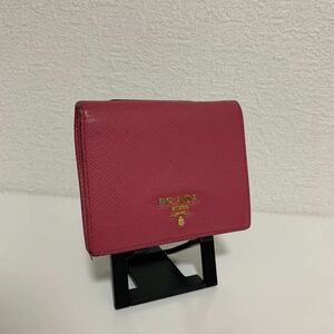 良品　 PRADA プラダ サフィアーノレザー 二つ折り財布　コンパクトウォレット　 財布　ピンク系