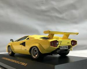 イクソ(iXO)1/43 ランボルギーニ カウンタック LP 500S イエローになります。