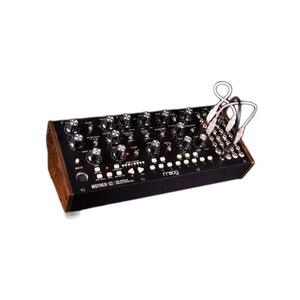 【中古】MOOG Mother-32 セミモジュラーシンセサイザー