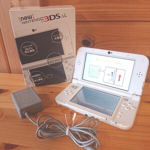 完動品◆newニンテンドー3DS LL◆箱説 ACアダプター付き パールホワイト　