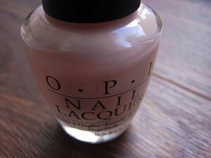 新品●OPI●R41 　MIMOSAS FOR MR. & MRS　●ソフトシェードコレクション　ミルキーみピンク　匿名発送