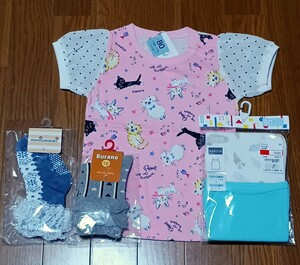 新品（80）女の子まとめて　Tシャツ　キャミソール　2枚組インナー　靴下