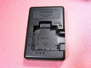 【美品】 富士フイルム　FUJIFILM　【純正品】　充電器　BC-45W NP-50 NP-45 用　動作品 1.