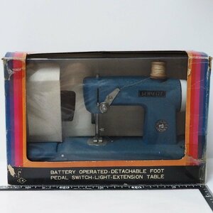 CK【SEWMATE Sewing Machine 電動ミシン玩具 乾電池式 動作不良】当時物 ままごと インテリア■KURAMOCHI クラモチ【箱付】0834