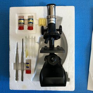 顕微鏡　子ども研究用　日本製　学校斡旋品　　　　　ライト付き