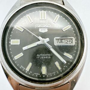 A2501-1-54 １円スタート 稼働品 自動巻き SEIKO5 AUTO MATIC セイコー メンズ腕時計 シルバー　 黒文字盤 7009-3041