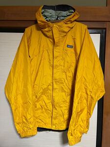 patagonia パタゴニア ジャケット S 中古　黄色　 マウンテンパーカー　2003年製　1000円スタート