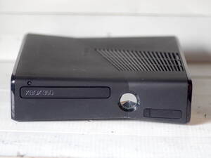 M11741 XBOX360 電源コードがないため動作チェックなし 現状 本体のみ 80サイズ0612