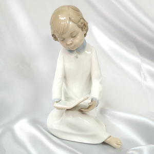 2OO LLADRO リアドロ 座って読書する男の子 高さ約15.5㎝ 置物 フィギュリン 陶器