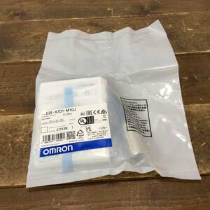 ●【AH-04733】未使用品 OMRON オムロン スタンダードタイプ近接センサ E2E-X7D1-M1GJ 0.3m【レターパックプラス・送料全国一律520円可】