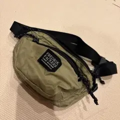 FREDRIK PACKERS ボディバッグ オリーブ