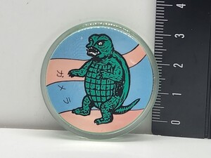 昭和 レトロ 当時もの ガメラ 駄菓子屋 バッジ(無版権 パチモノ)[25A07検]GameraゴジラGodzillaコレクションFigurine特撮大百科 ピンズ