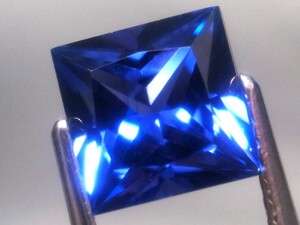 2.36ct 新品・タンザナイトカラー 合成人造宝石 ヤグセラミック ＹＡＧ（イットリウム・アルミニウム・ガーネット）