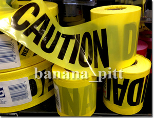 USA直輸入■CAUTION TAPE／コーションテープ 全長 6096㎝ 特大サイズ■CUDADO ラッピング 装飾 映画 海外ドラマ Home Depot MADE IN USA