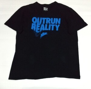 ☆THE NIKE TEE 半袖Tシャツ XLサイズ OUTRUN REALITYスポーツATHLETIC CUTウェアCOTTONファッション洗濯済ティー ナイキ BETTER WORLD.COM