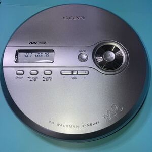 SONY CDウォークマン D-NE241 シルバー　ポータブルCDプレイヤー 故障ジャンク中古ノークレーム品