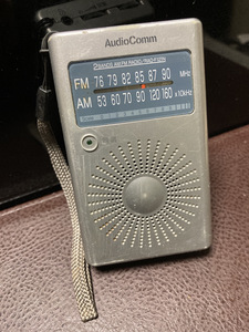 【災害用ポケットラジオ・Audio Comm AM FM 避難所　アウトドア　キャンプ　保管品　中古【23/01 FA-1F】