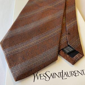 イヴサンローラン　YSL　ワイドネクタイ　新品定価￥35.200　ストライプ05　ラグジュアリー　色艶在る上品なネクタイ Yves Saint Laurent 