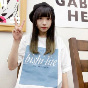 未使用品　BISH　bishi-lite　Tシャツ　Mサイズ　白　水色　送料無料♪