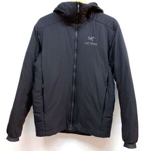 tu134s ARC’TERYX アークテリクス ATOM AR HOODY ナイロンジャケット 24105-129830 ブラック XSサイズ ※中古 【津山店】