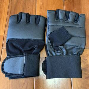 沖縄 米軍放出品 GLOVE タクティカル グローブ ハーフフィンガー ブラック サバゲー バイク サイクリング LARGE (管理番号N19)