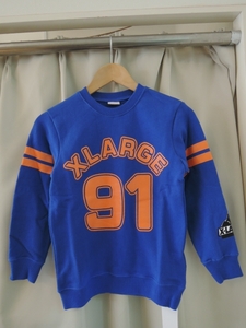 X-LARGE エクストララージ Kids CREWNECK COLLEGE LOGO 青最新作 送料込