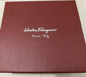 新品未使用 FERRAGAMO ハンドバッグ 