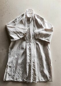 19世紀 フランス リネン 歓喜と清貧の画家へ プラストロン付ロングシャツ アンティーク ワークシャツ ワンピース ヴィンテージ 麻 アトリエ