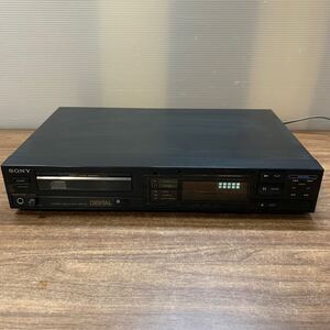 SONY ソニー CDプレーヤー CDP-55 通電のみ確認 1985年 CDデッキ オーディオ機器 音響 音楽 レトロ (J45