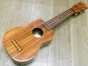 【美品】Kamaka Ukulele カマカウクレレ ソプラノ ホワイトラベル Made in USA 97年製 状態良好 Noelani Mahoeサインあり ケース付属/K979