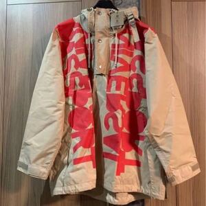 Burberry フード付きジャケット　Lサイズ