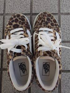 ☆VANS　ヒョウ柄　キッズスニーカー　２１ｃｍ☆