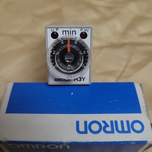 OMRON H3Y-2- TIMER SOURCE: 200VAC