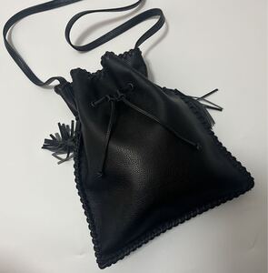 1円【美品】YVES SAINT LAURENT サンローラン ショルダーバッグ 斜め掛け サコッシュ 巾着 編み込み タッセル レザー ロゴプレート