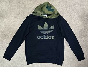 ◎ほぼ未使用◎雰囲気抜群◎adidas Originals アディダスオリジナルビッグトレフォイルプルオーバーパーカー Size М ブラック×迷彩