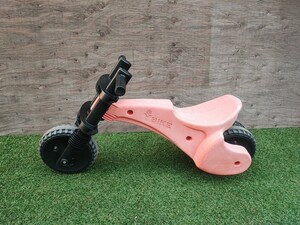 ワイバイク　y-bike ストライダー　乗用玩具　三輪車　