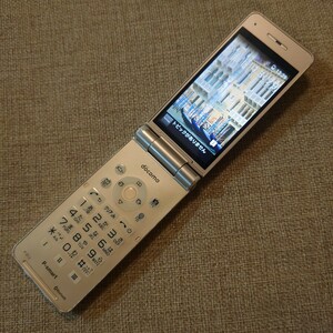 P-01J docomo ゴールド