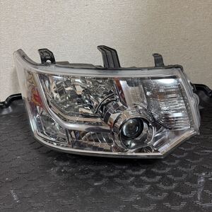 三菱 純正 CV1W CV5W デリカ D5 前期 HID ヘッドライト ヘッドランプ 右側 運転席 KOITO 100-87918 