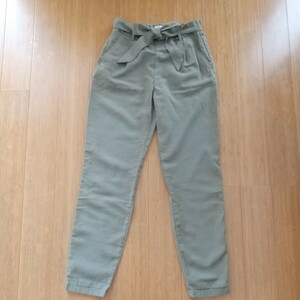 H&M テーパード アンクルパンツ EUR32