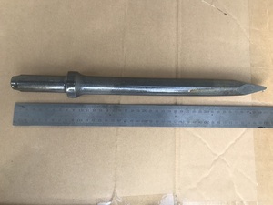 ブレーカチゼル　CB10X400L　１本　新品