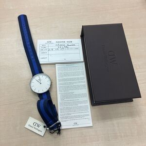 ★未使用 DW Daniel Daniel Wellington 腕時計 白文字盤 ユニセックス ナイロンベルト ネイビー ブルー 送料無料 Ｋ108