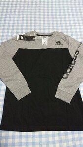 〇♪133☆未使用・保管品☆adidas☆切替長袖Tシャツ　灰160