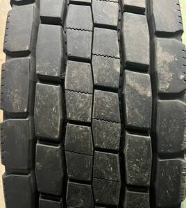 DUNLOP 255/70R22.5 SP680 2023年製 未使用に近い商品　在庫2本あり　送料半額割引キャンペーン中　(内陸のみ)