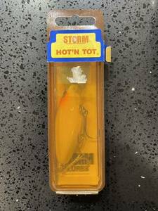 新品 STORM HOT