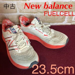 【売り切り!送料無料!】A-246 new balance!スニーカー!オレンジ!ホワイト!23.5cm!FuelCell!スニーカー!中古!