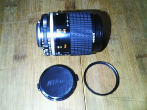 ニコン　単集点レンズ　NIKON Micro-NIKKOR　F2.8　105mm 並品　現状